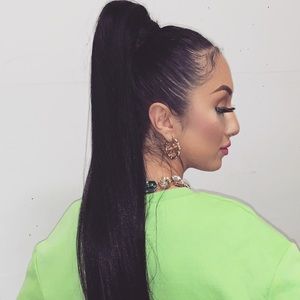 Meet your Posher, Elizabeth